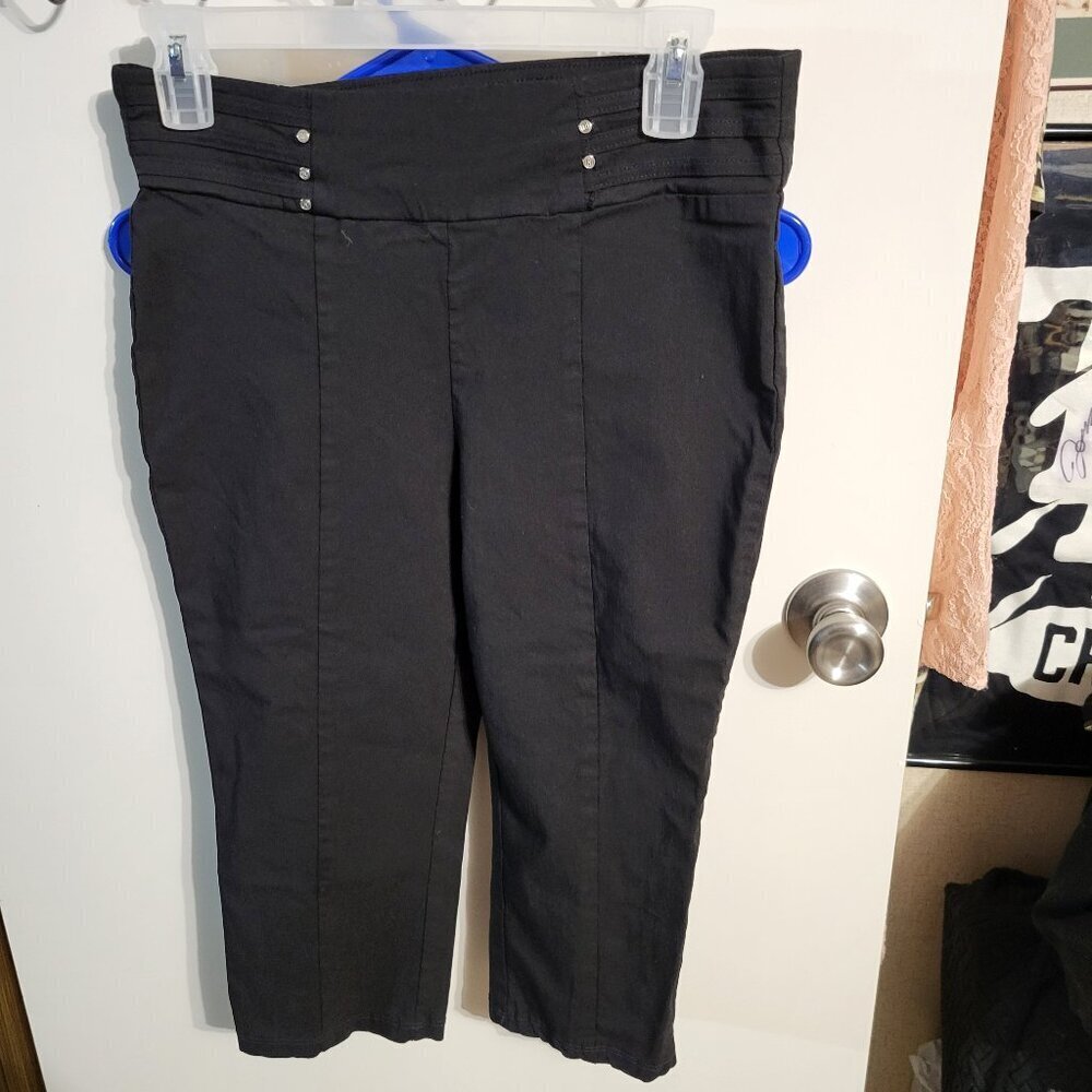 WOMANS RAFAELLA STRETCHY CAPRI PANTS SZ 10